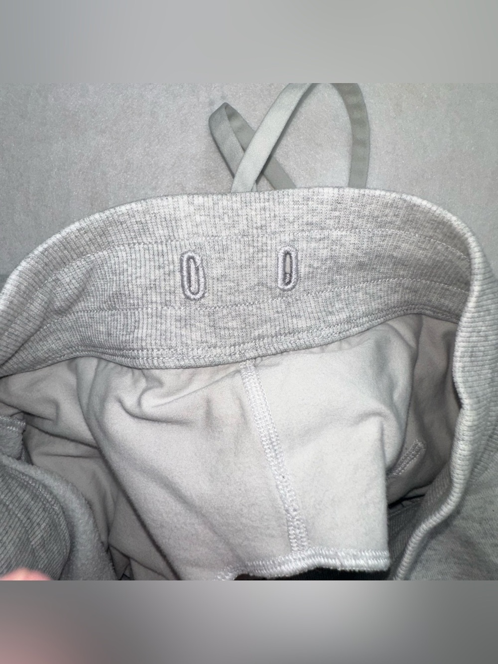 Lululemon Scuba Mid-Rise Wide-Leg Pant Short Size M Ultra Light Grey 30” Inseam - Picture 4 of 10